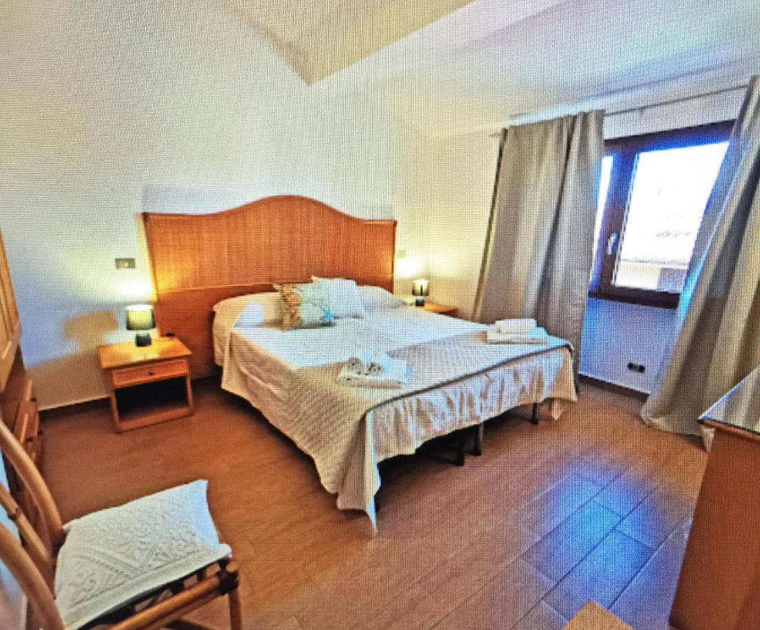 Le Camere Sul Porto ปาเลา ภายนอก รูปภาพ
